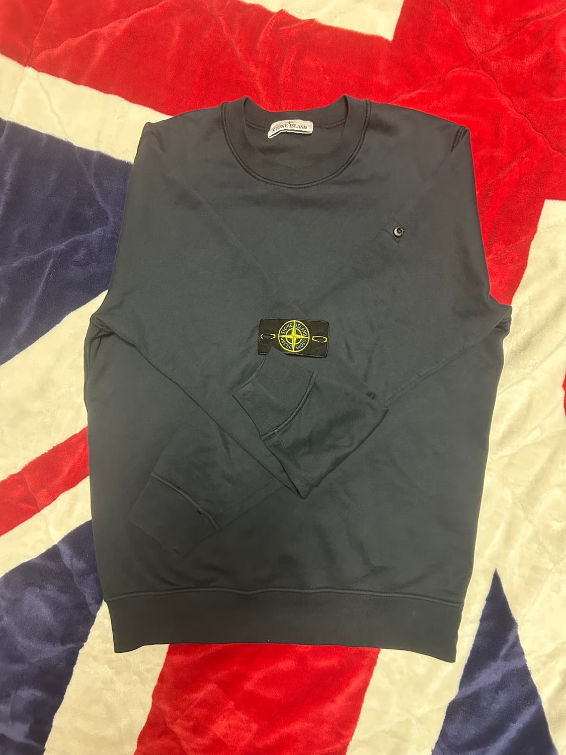 스톤아일랜드 네이비 맨투맨 (24-25년식) 상품이미지1