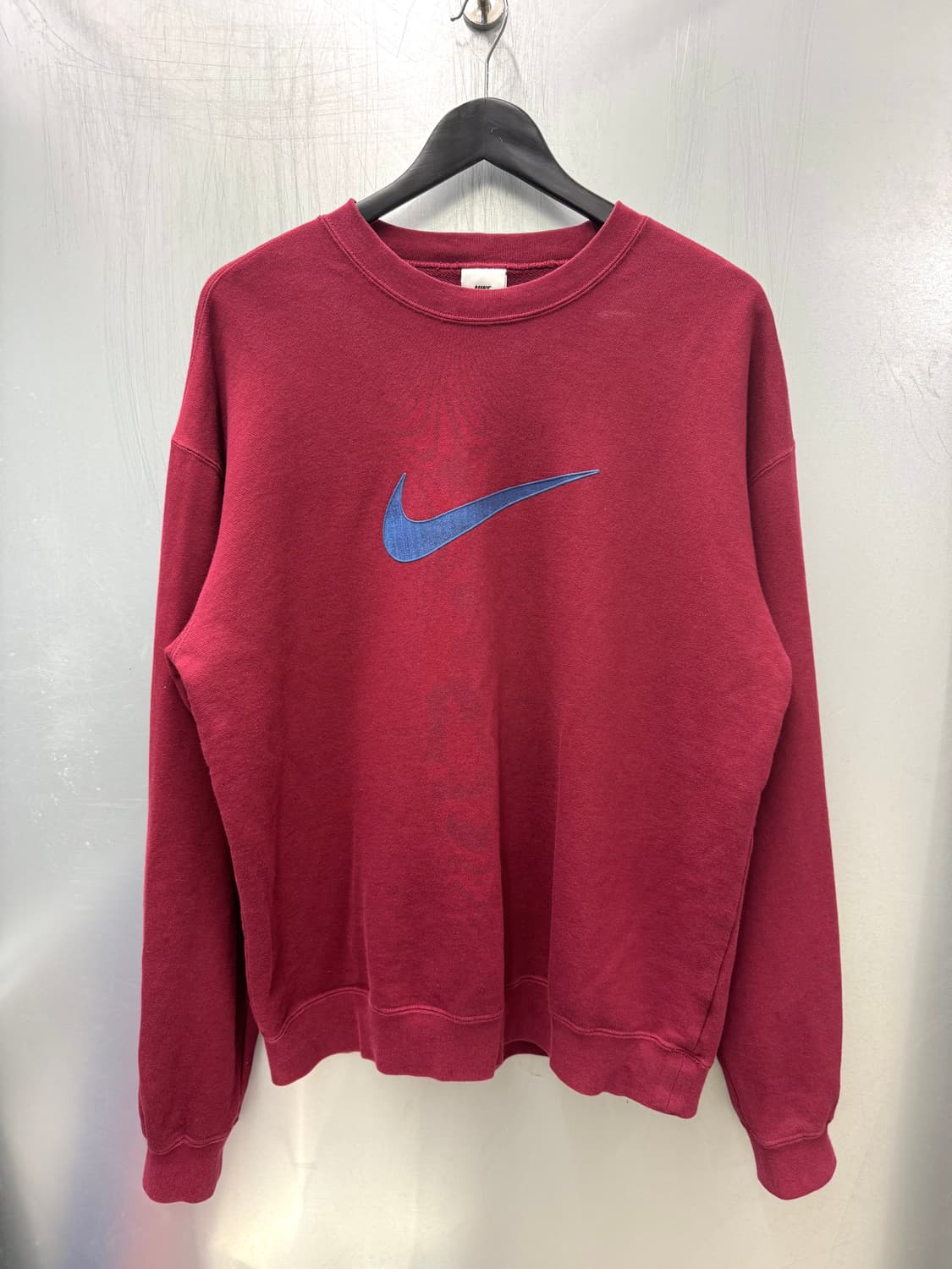 Nike 나이키 버건디 컬러 센터 스우시 크루넥 맨투맨 상품이미지1