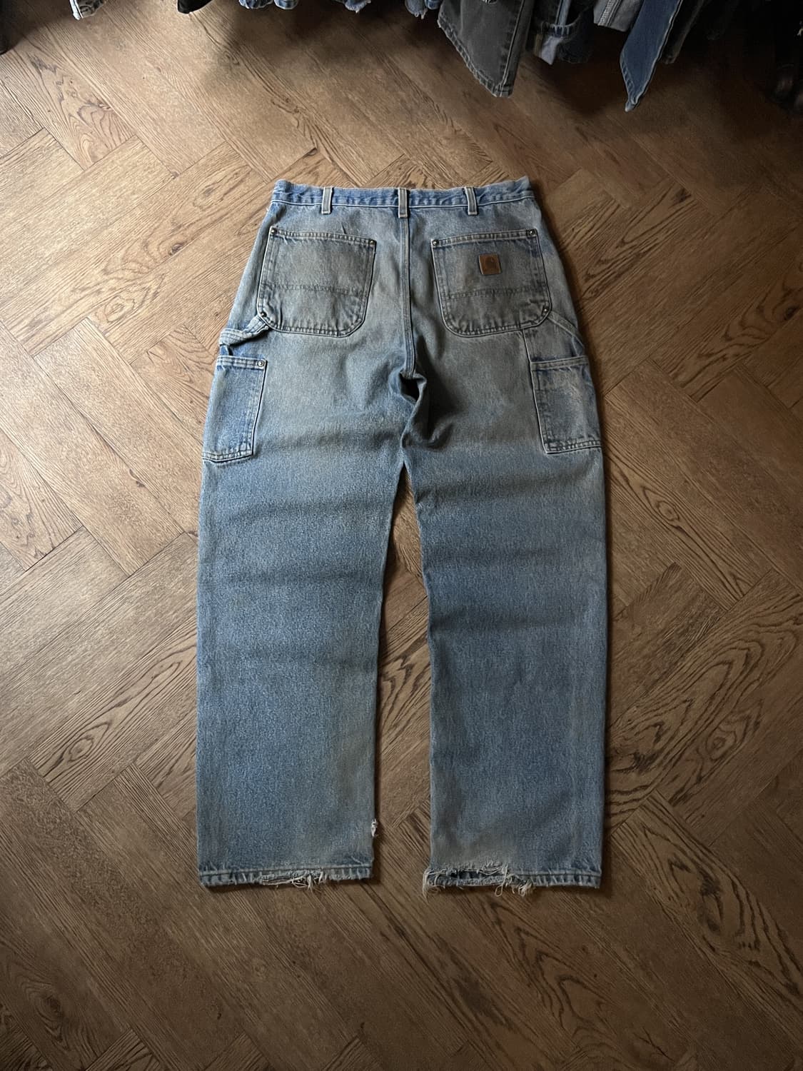 [33]칼하트 USA 데미지드 더티워싱 더블니 워크 데님 팬츠 상품이미지9