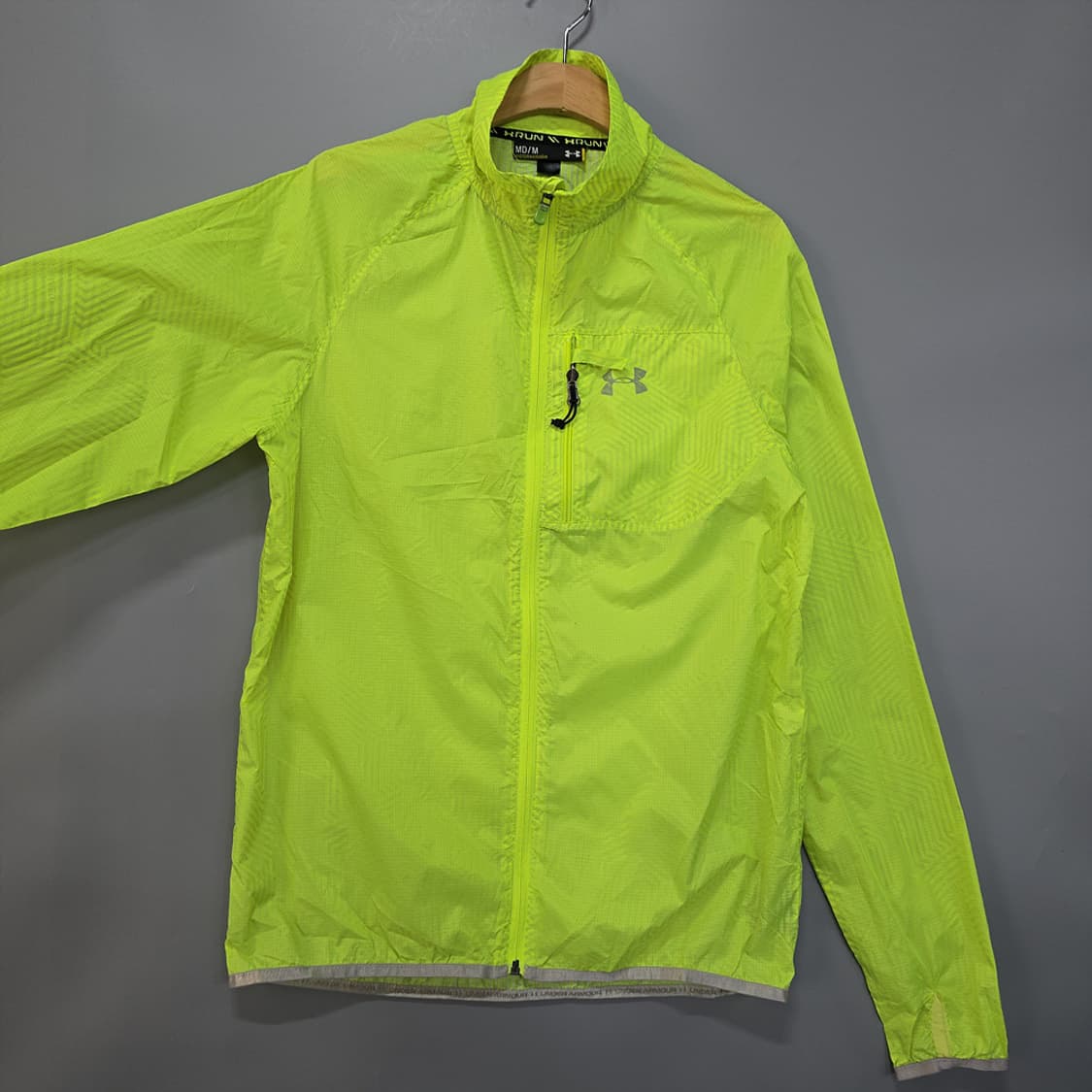 언더아머(UNDER ARMOUR) 러닝 경량 바람막이 자켓 M 상품이미지2