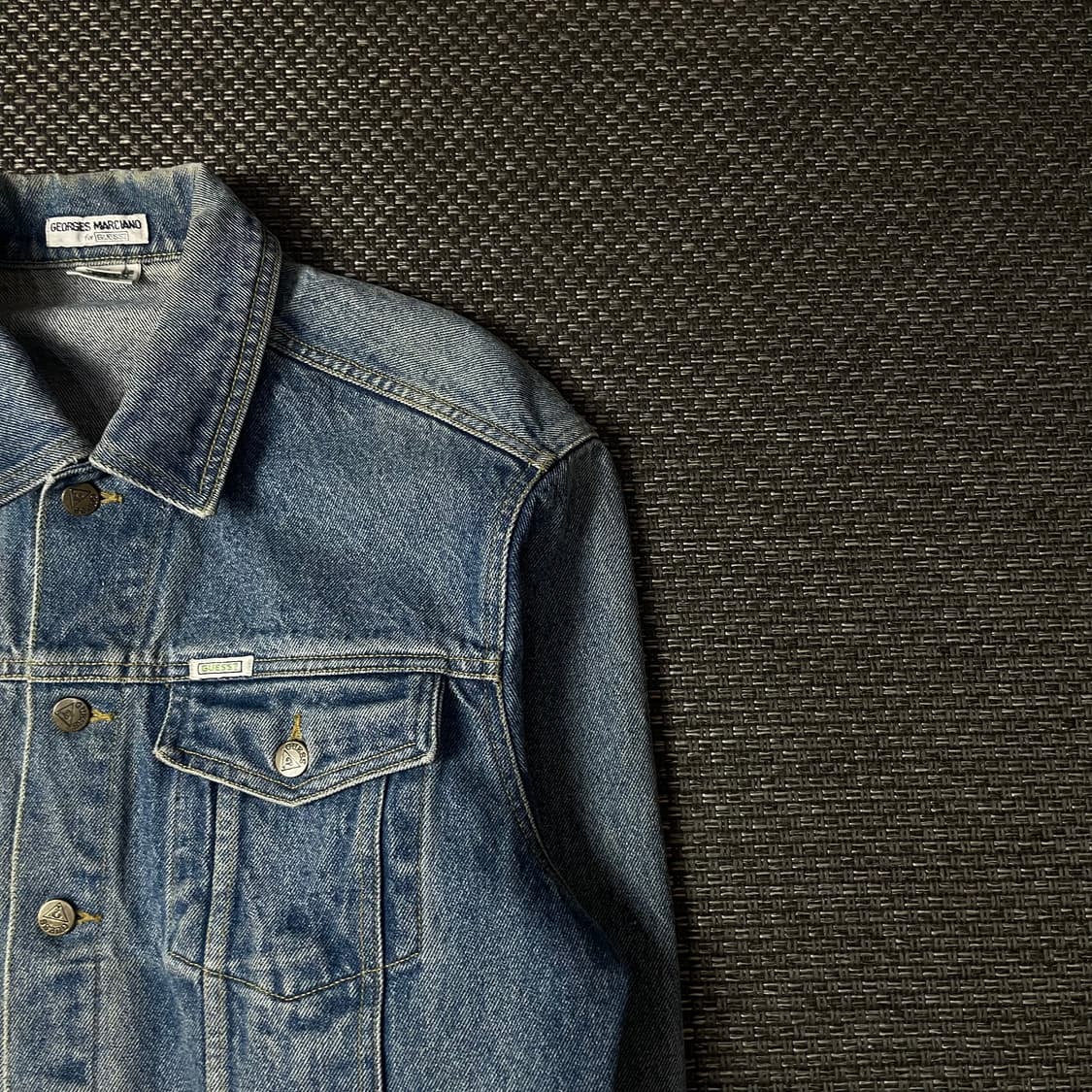 게스 중청 투포켓 데님 자켓 M 상품이미지3