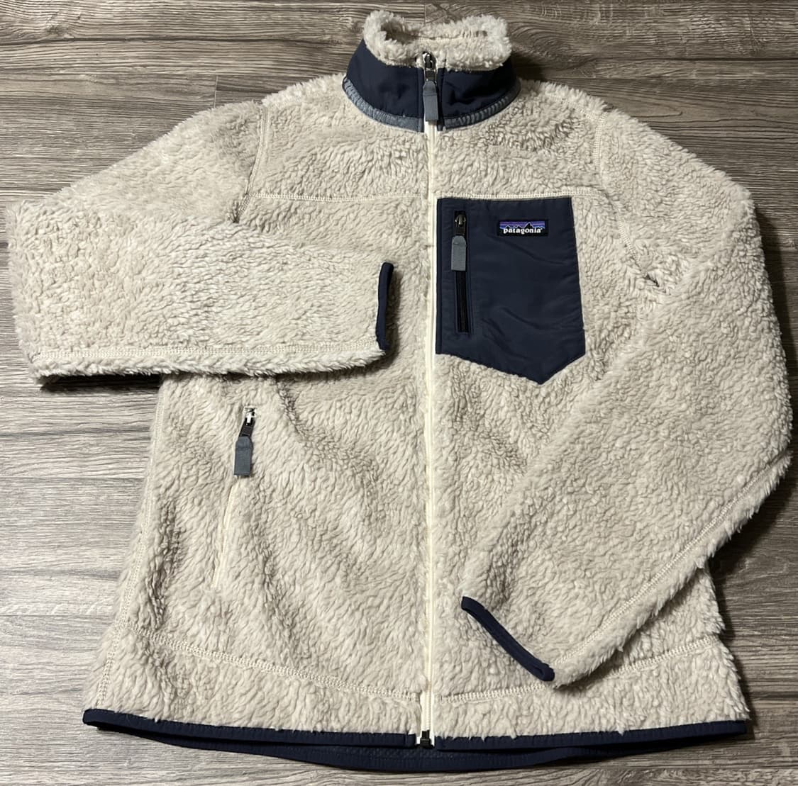 10s 파타고니아 레트로-X 아이보리/네이비 상품이미지1