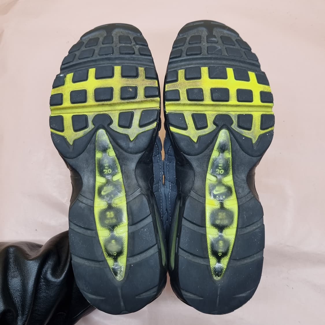 나이키 에어맥스 95 OG 네온 남성운동화265 상품이미지3