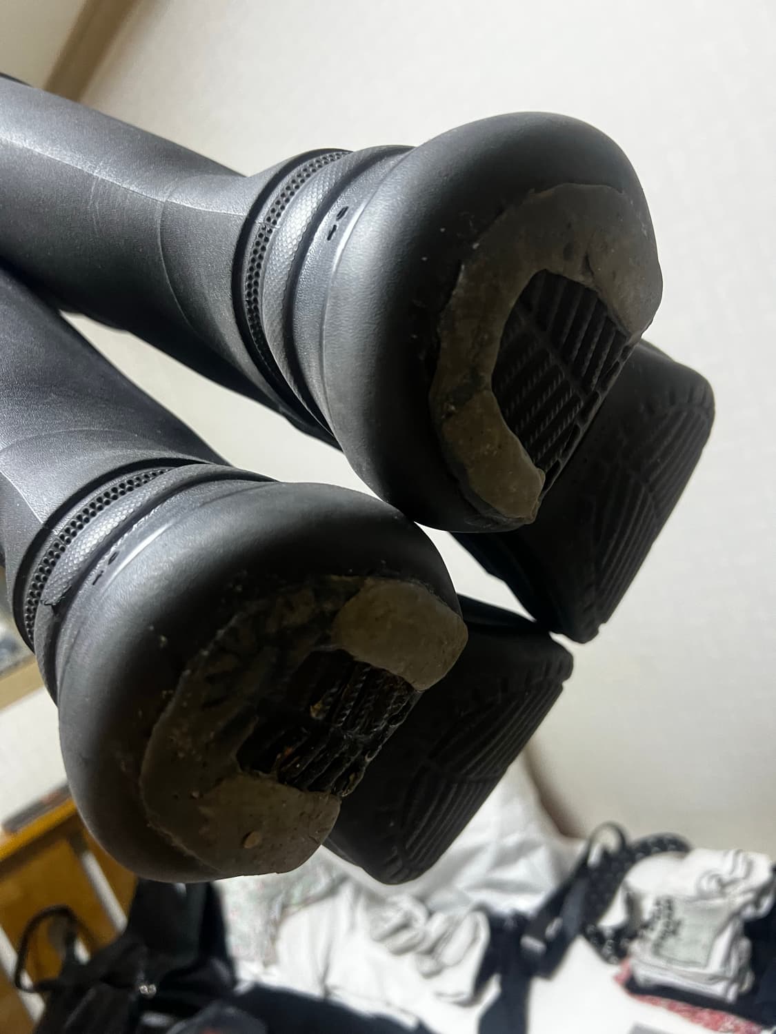 발렌시아가 크록스 레인부츠(칸예웨스트 , 제니 착용) 사이즈 40 상품이미지4