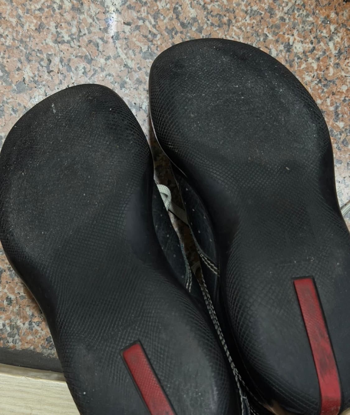 프라다 스포츠 가죽 스니커즈 상품이미지4