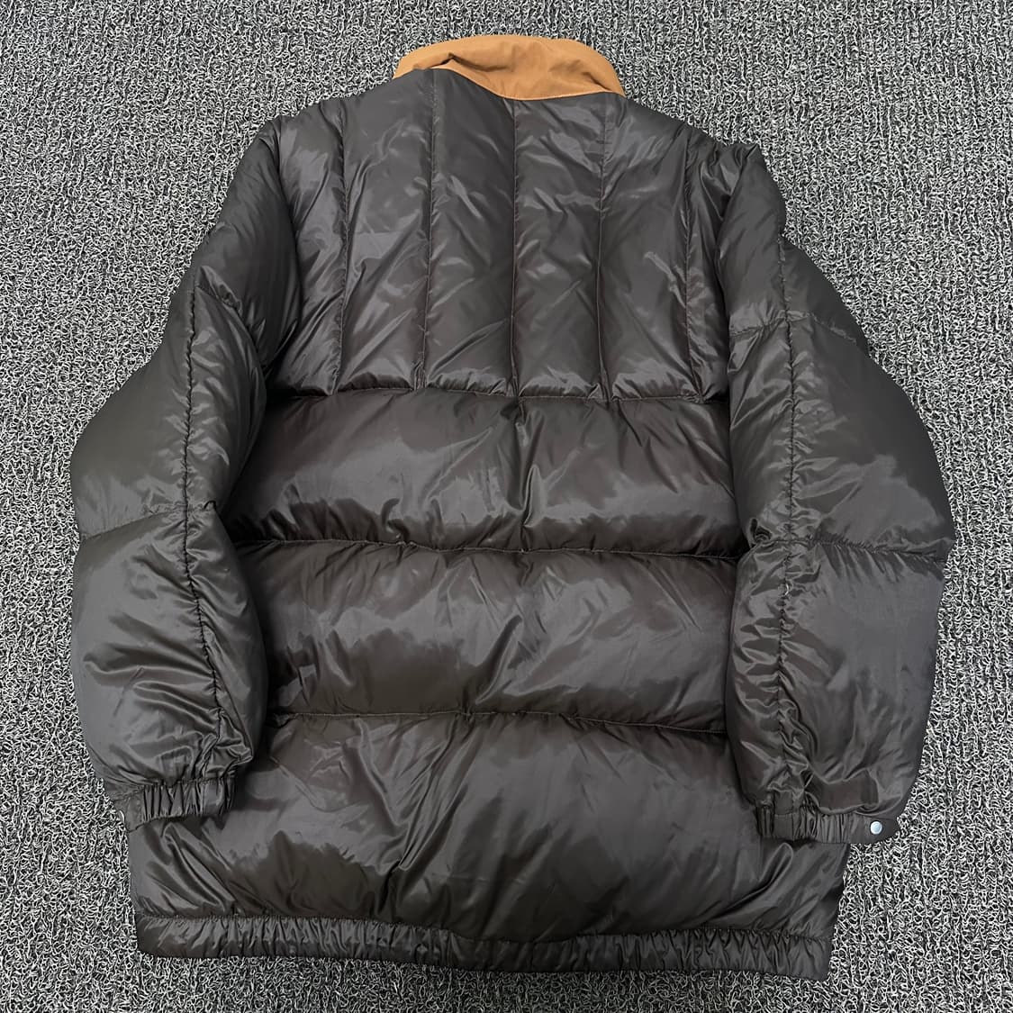 언앤써드 미스터리 여성 리버시블 양면 덕다운 패딩 브라운 F  상품이미지8