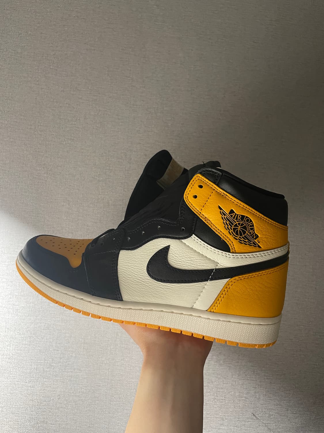 조던1 레트로 하이 OG 택시 상품이미지3