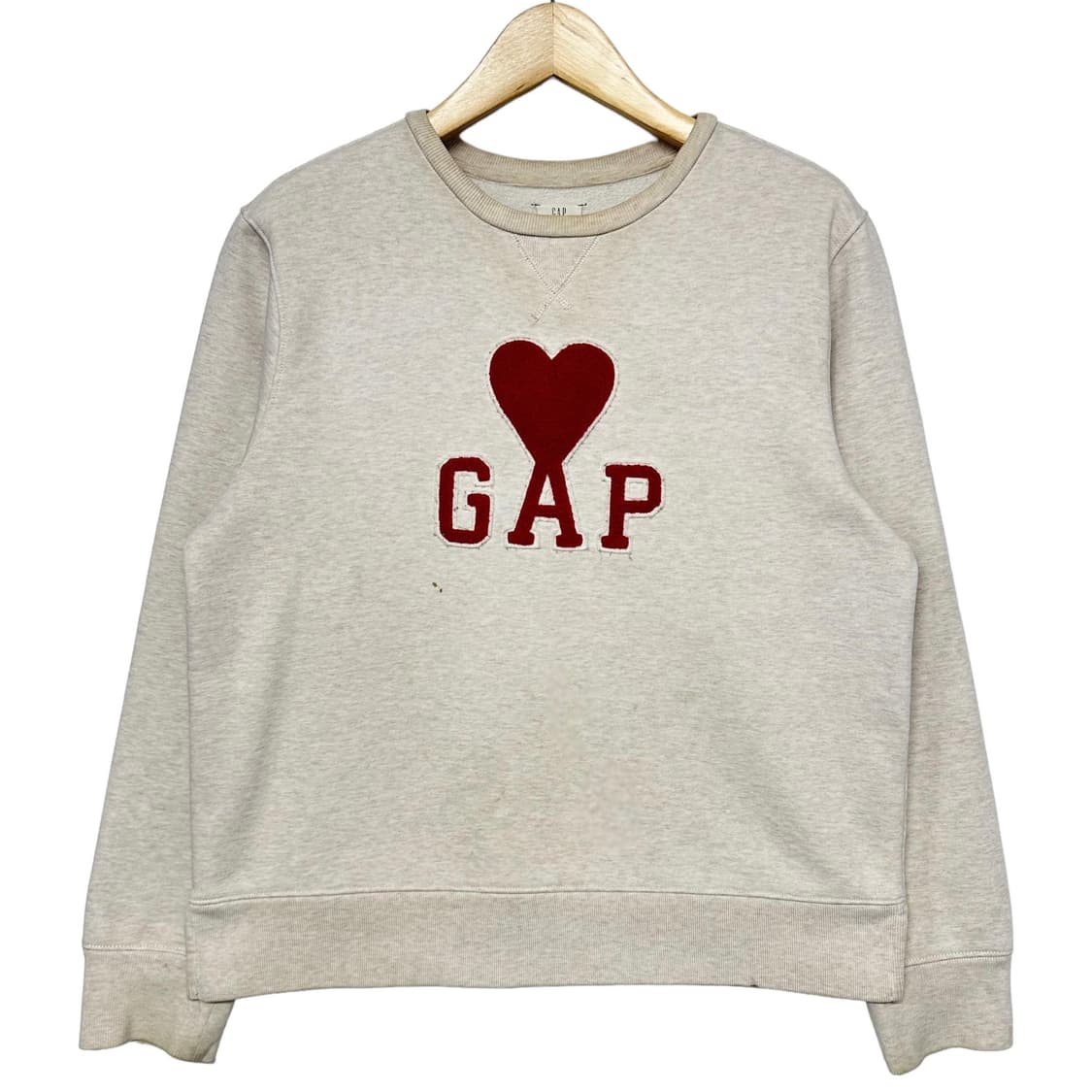 아미 Ami x 갭 하트 패치 맨투맨 오트밀 상품이미지2