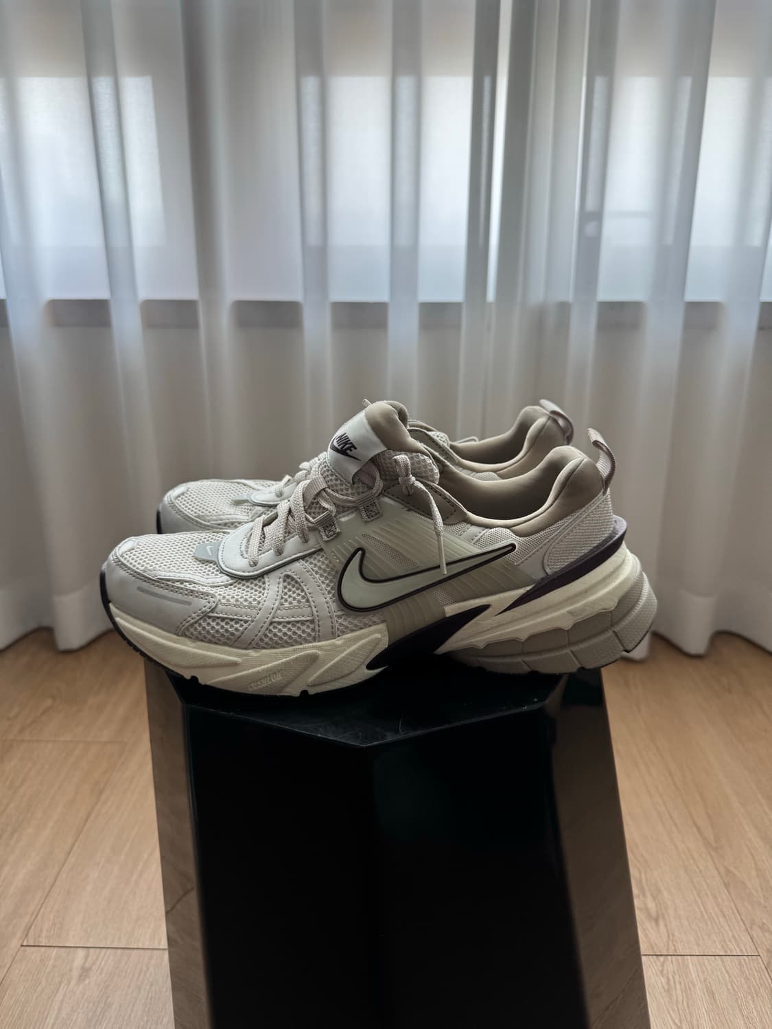 나이키 V2K 런 라이트 오어우드 브라운 (280 사이즈 / 시착 5회  상품이미지5