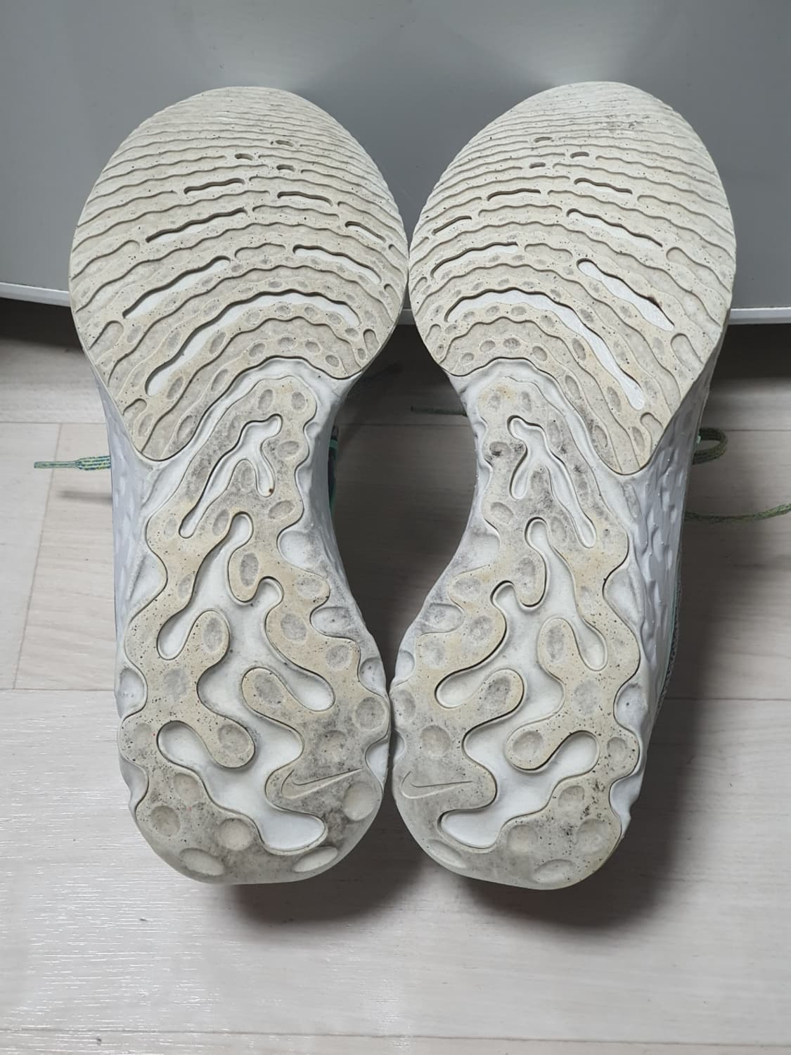 나이키 리액트 인피니티 런 플라이니트 3, 240
 상품이미지7