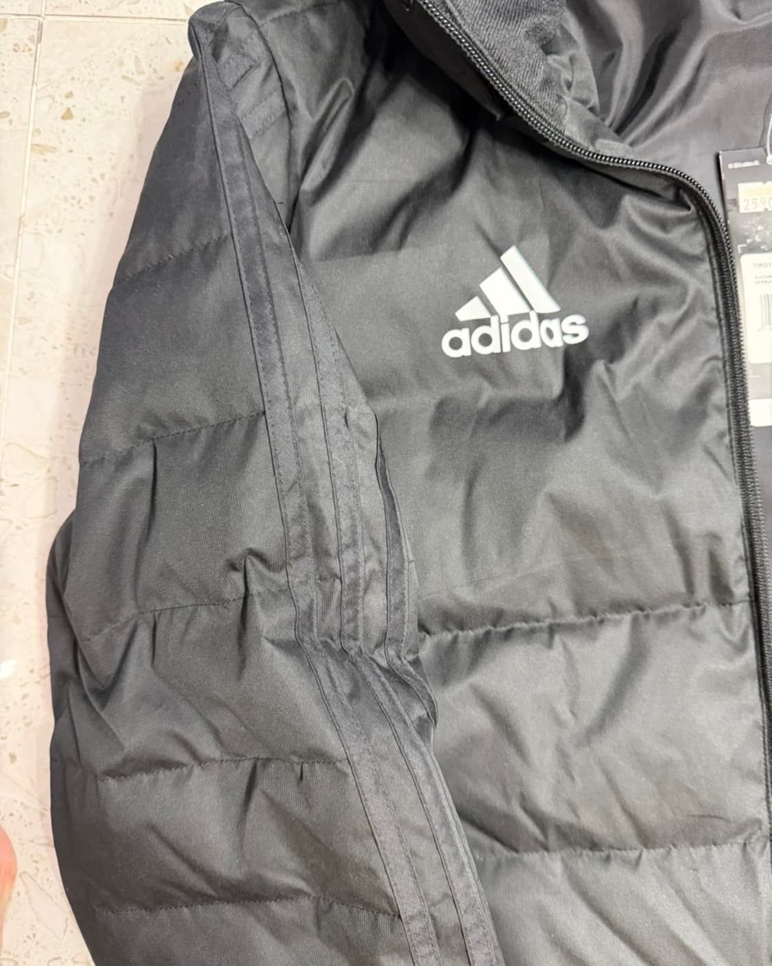 아디다스 경량롱패딩 095 블랙 새상품 상품이미지2