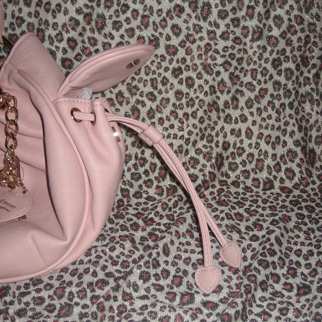 (예약중) 쥬시 꾸뛰르 하트 열쇠 챰 핑크 레더 숄더백 상품이미지2