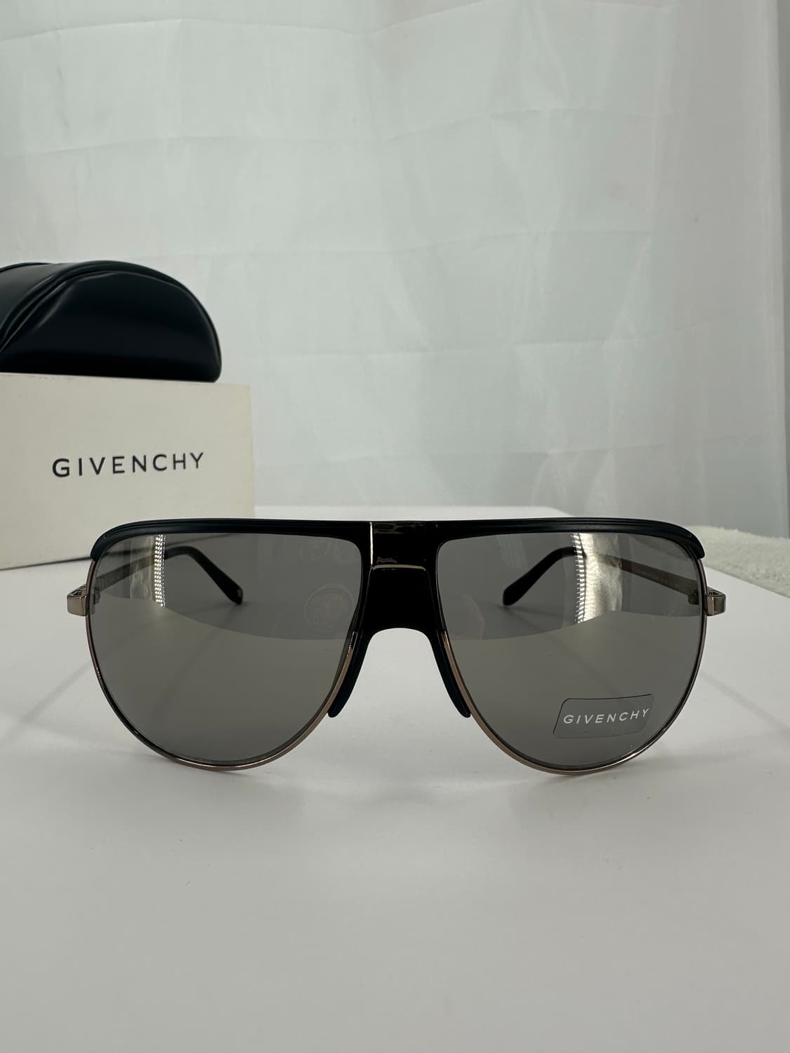 [새상품 무료배송] 정품 지방시 Made in Italy 선글라스 상품이미지1