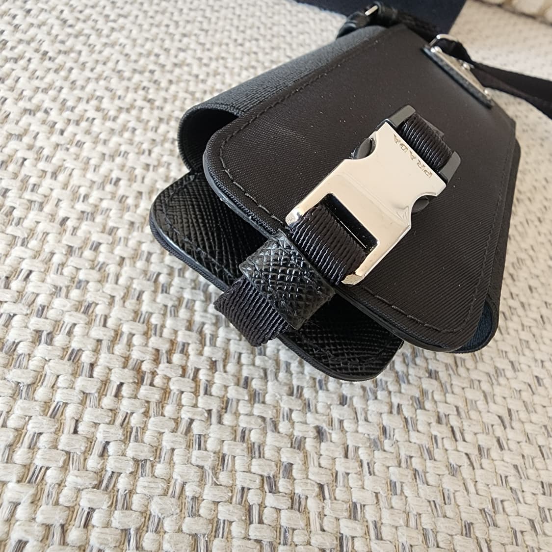 미사용품 프라다 삼각로고 리나일론 테수토 폰 파우치 시가렛 케이스백 상품이미지6