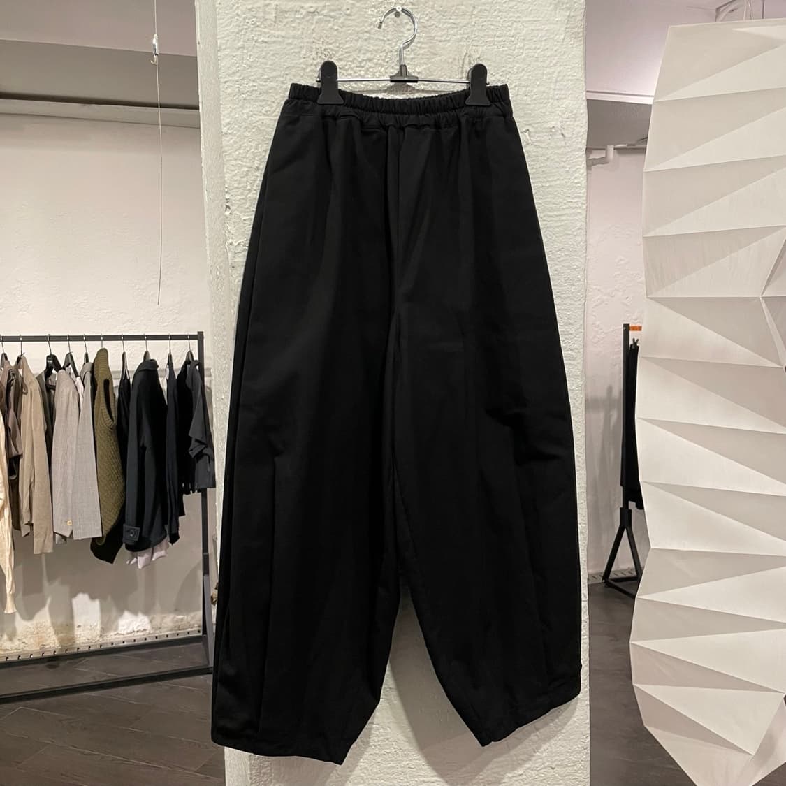 투굿 스캐폴더 패널 디테일 팬츠 상품이미지1