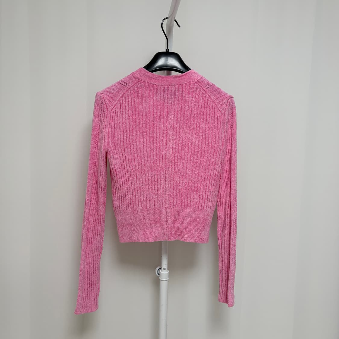 비비안웨스트우드 슬림핏 크롭 가디건-핑크 상품이미지4