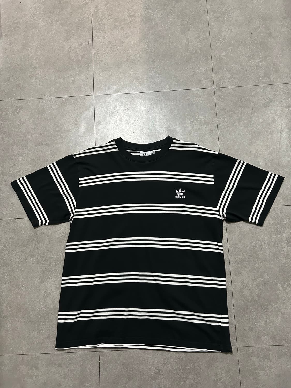 아디다스 스트라이프 빈티지  헤비코튼 숏슬리브 티셔츠 105size    상품이미지1