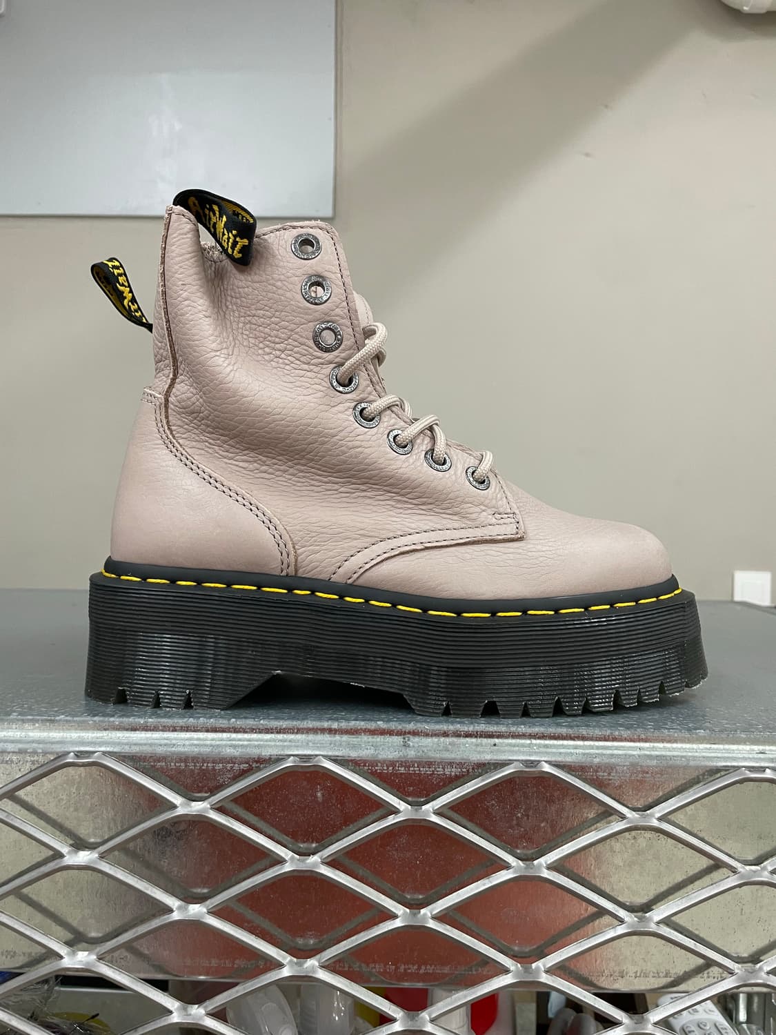 닥터마틴 제이든 III 베이지 uk4 상품이미지4