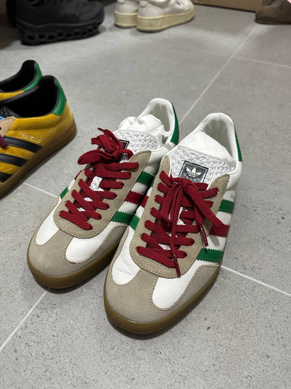 아디다스 X 구찌 가젤 스니커즈 255 상품이미지1