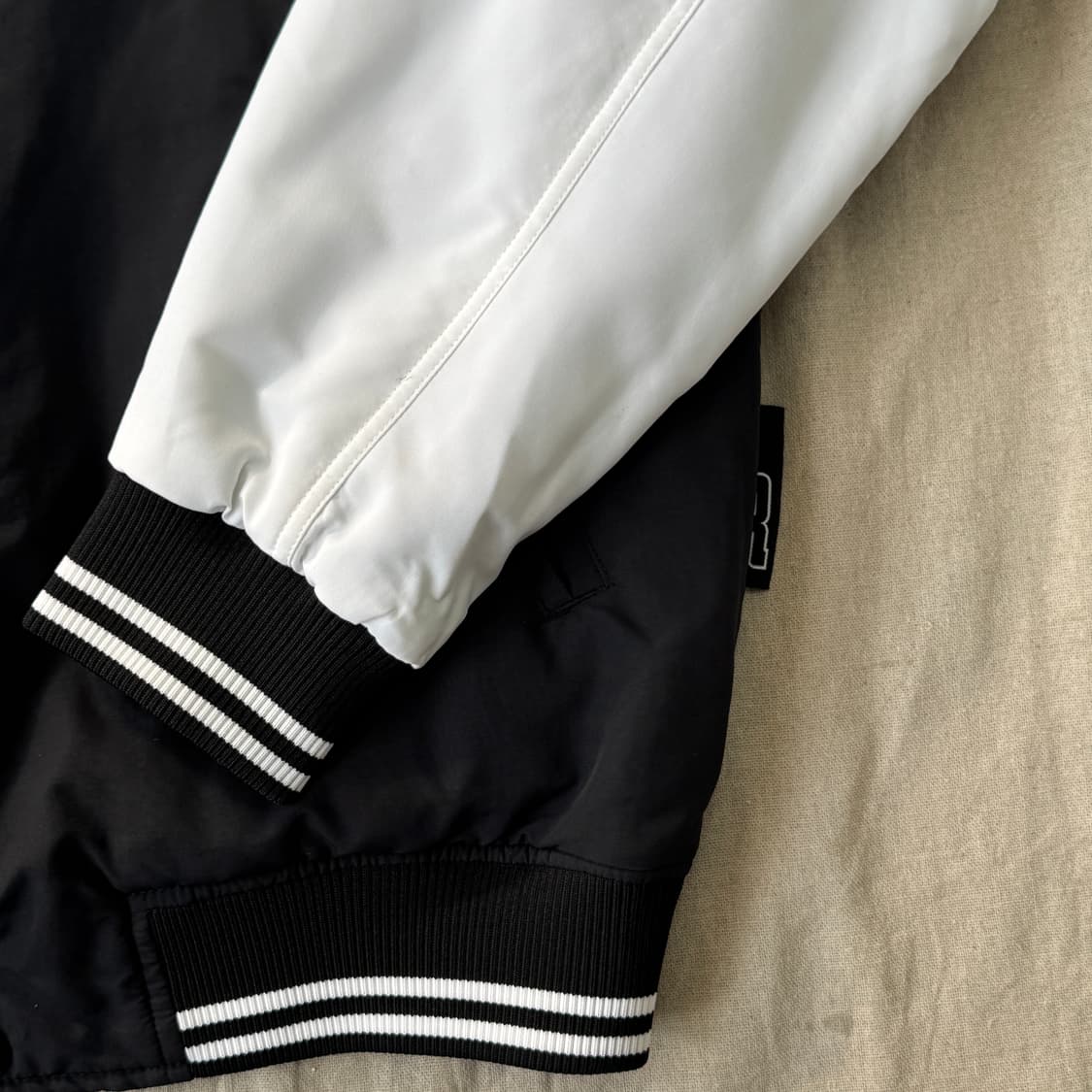 질스튜어트 x 리치리치 리버시블 봄버 자켓 M(100) 상품이미지4