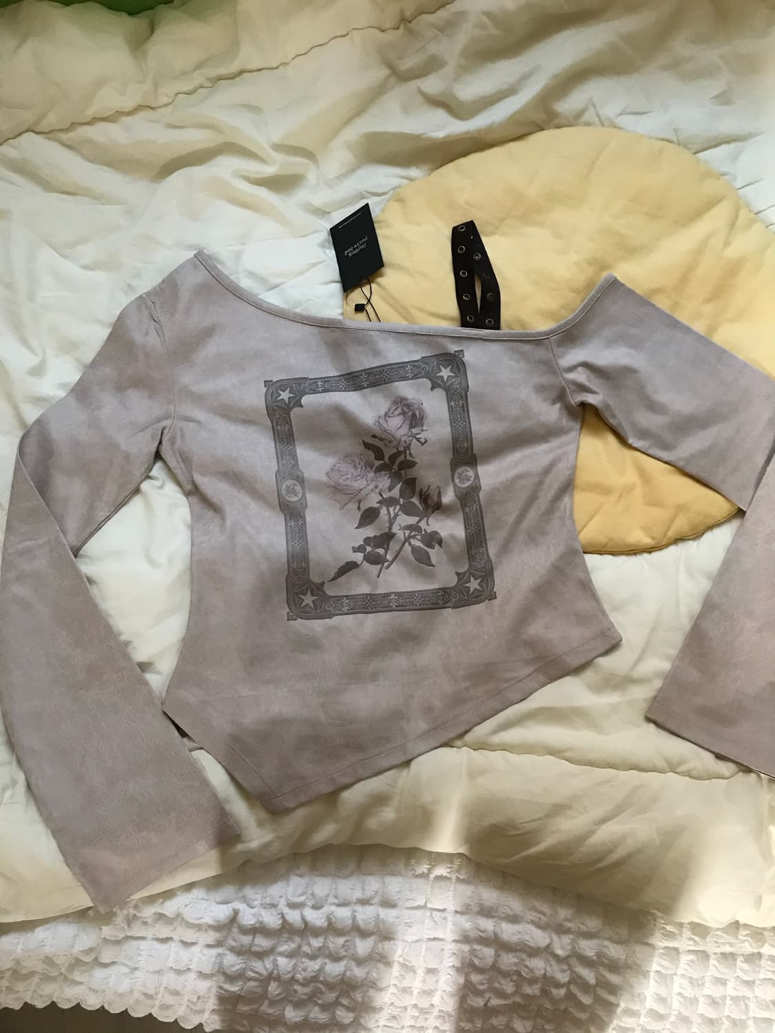 [새제품, 무배] 달링유어배드, 원 숄더 스웨이드 탑 (베이지) 상품이미지3