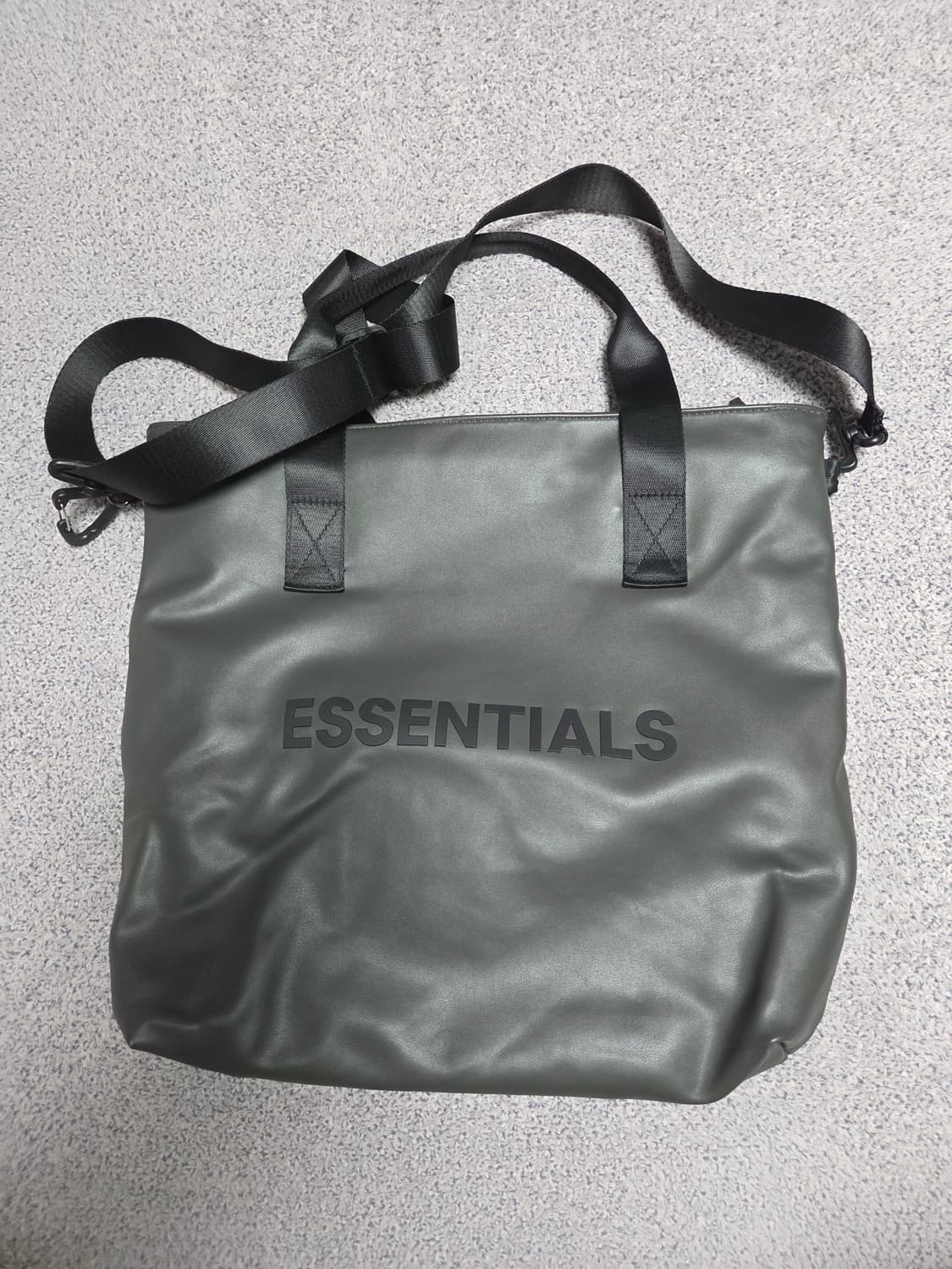 에센셜 ESSENTIALS 토트백 숄더백 카키 상품이미지1