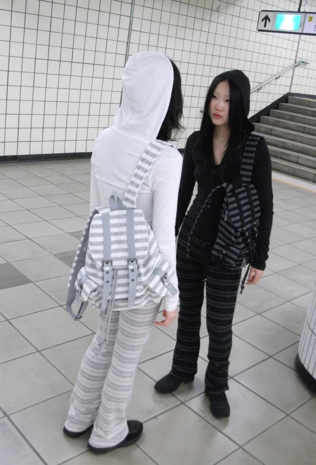 파히섬 wool stripe backpack gray 상품이미지2