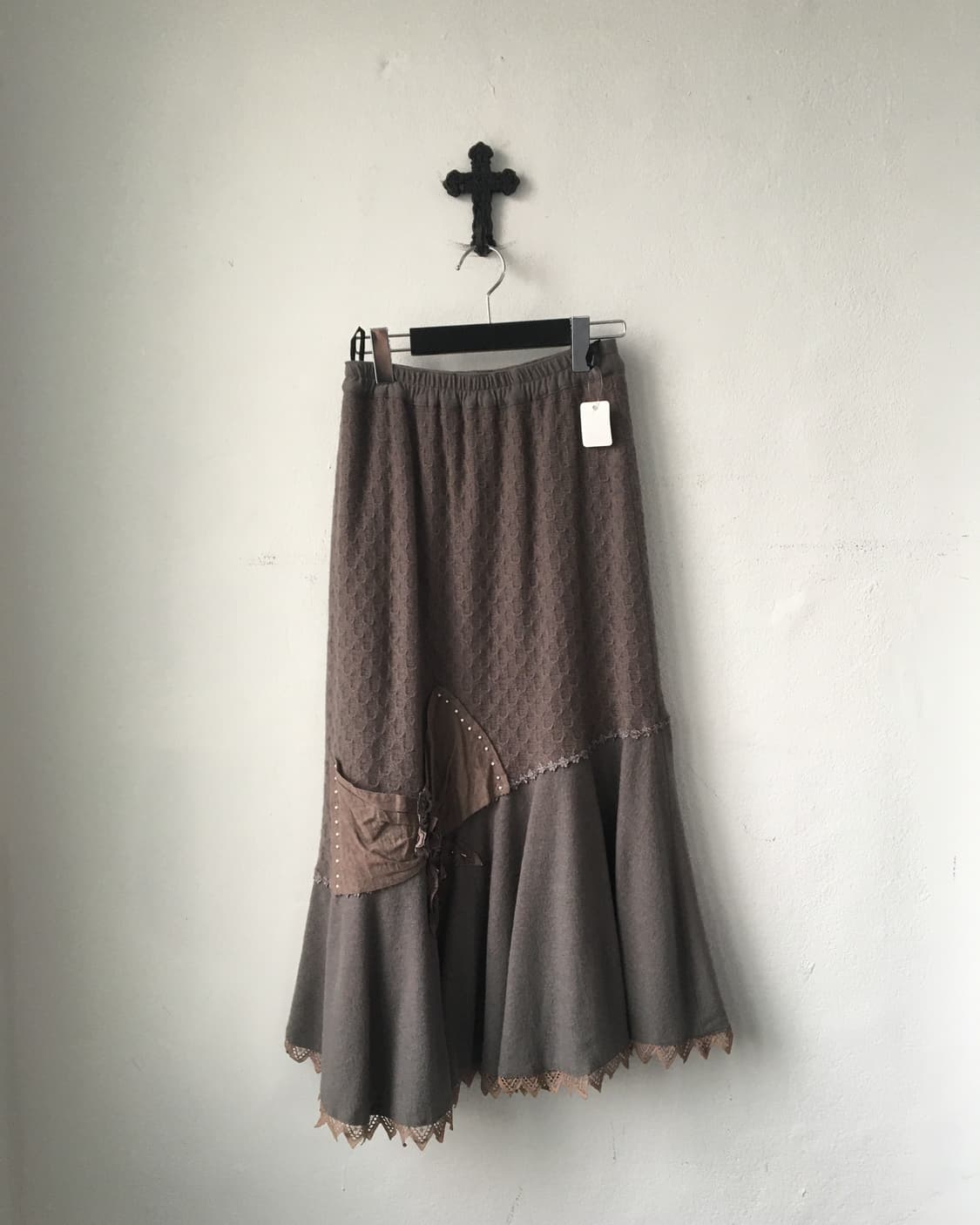 Unbalanced patch point long skirt 상품이미지1