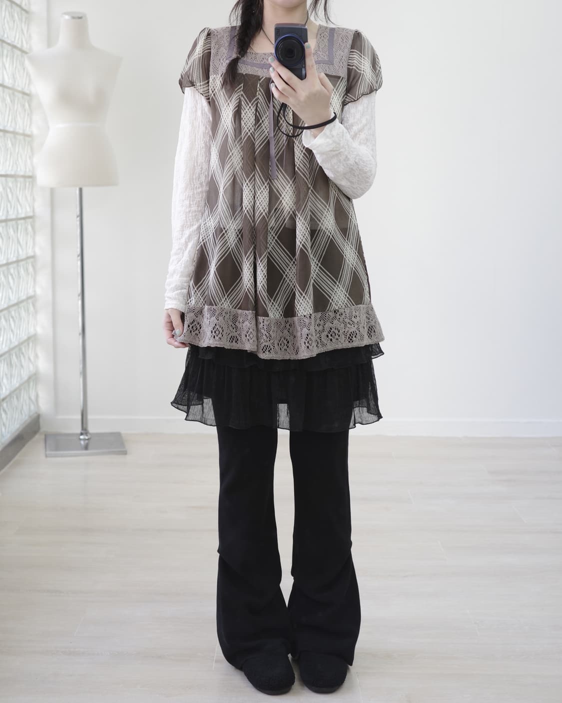 Rosa Cheri brown lace tee 상품이미지4