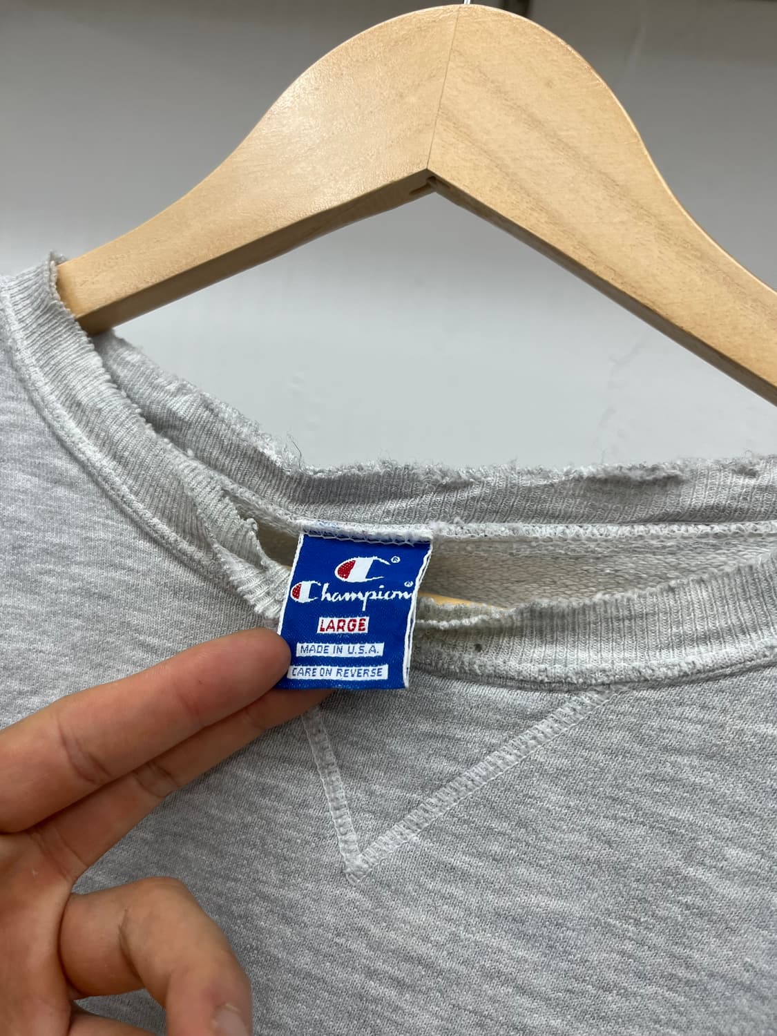 L) 90's USA MADE CHAMPION V-GUESST 맨투맨 상품이미지6