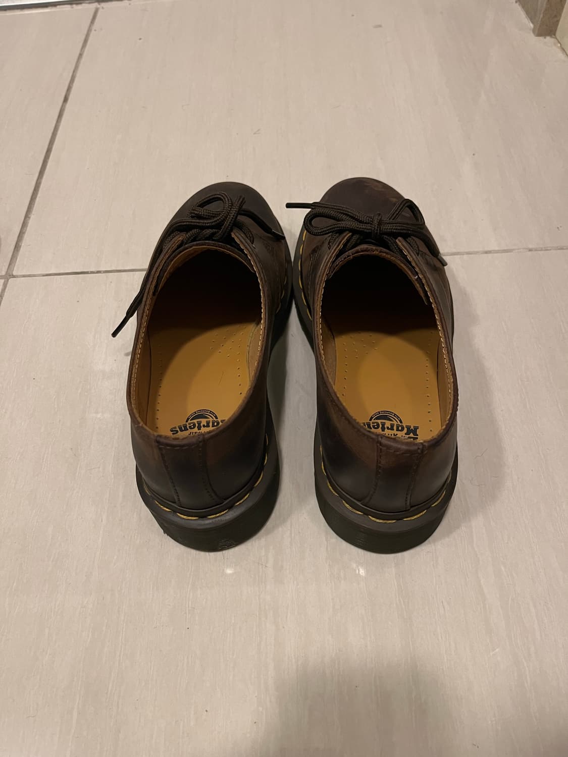 닥터마틴 1461 크레이지홀스 다크브라운 230 상품이미지3