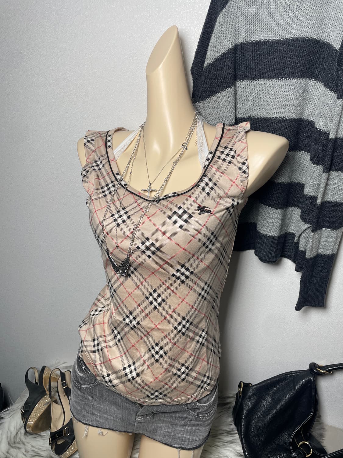 Burberry 버버리 블루라벨 베이지 나시탑 상품이미지2