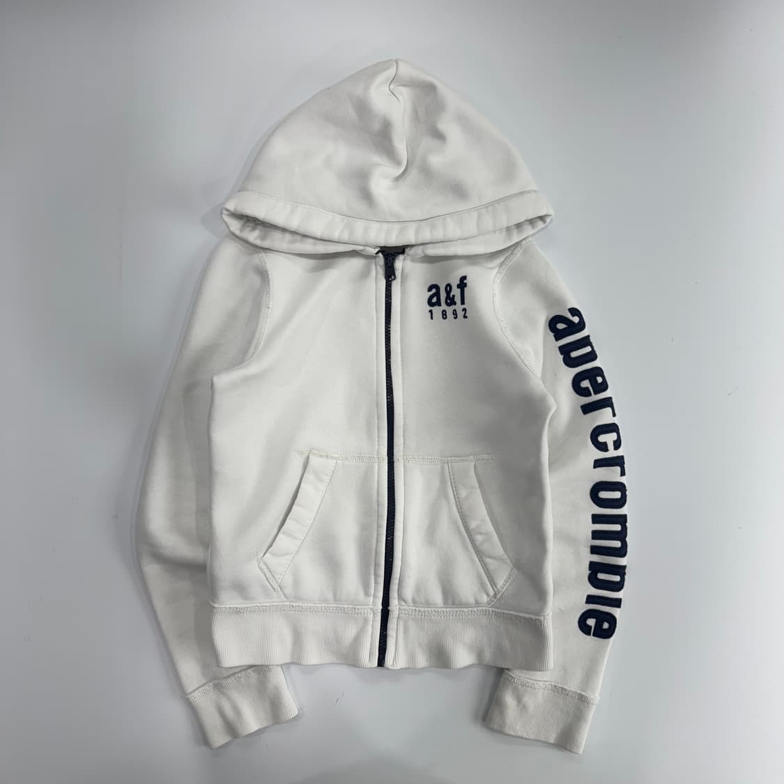 Abercrombie 아베크롬비 사이드로고 화이트 후드집업 상품이미지3