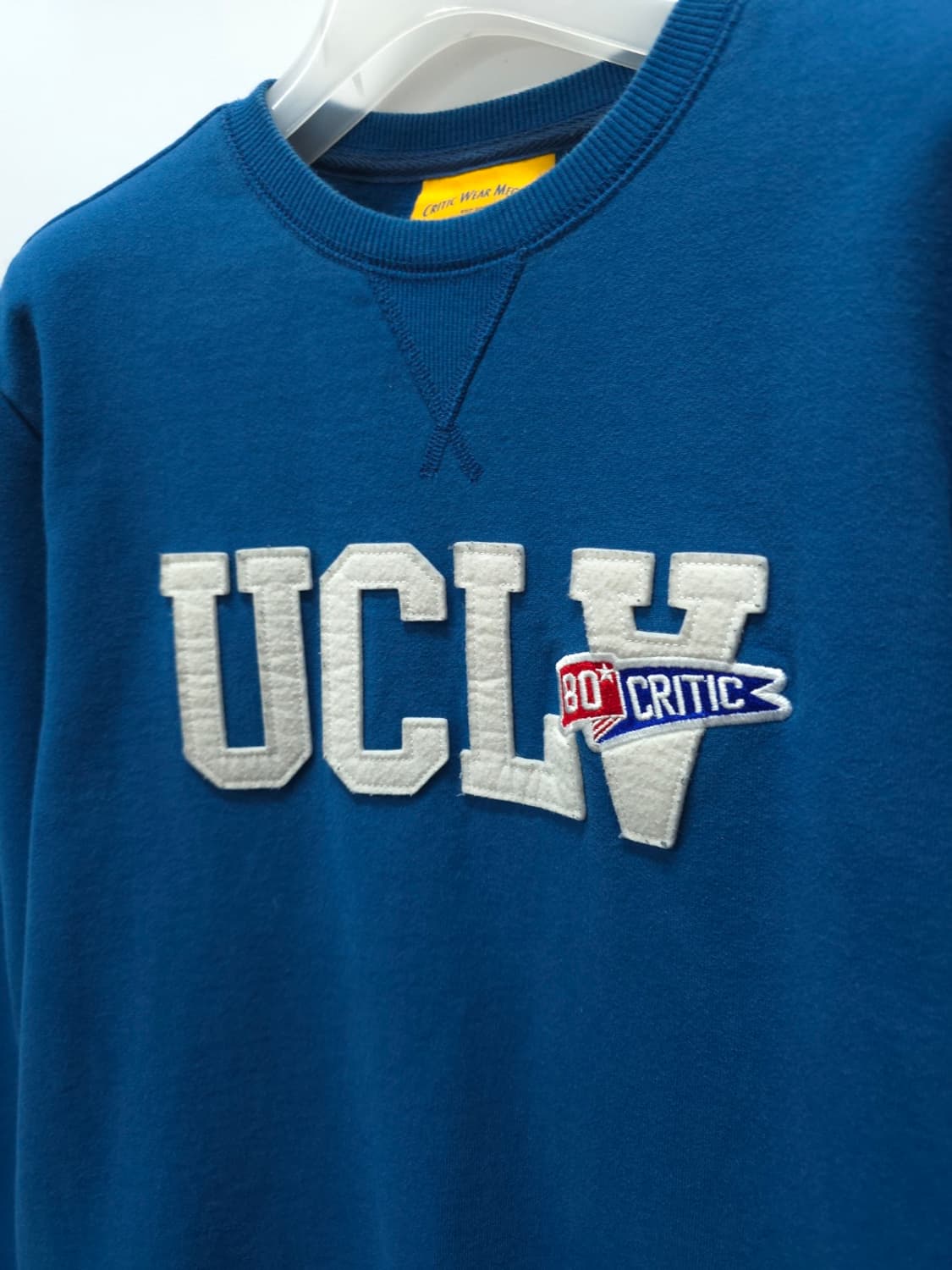 크리틱(CRITIC) 블루 워시드 맨투맨 - M사이즈 상품이미지4