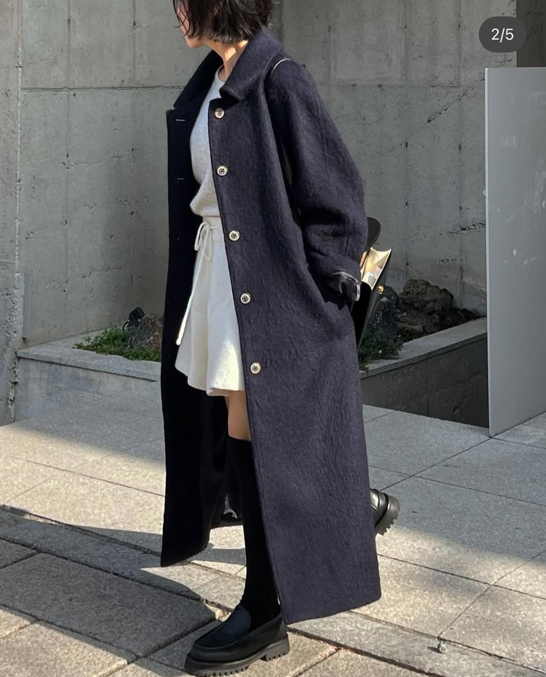인더모먼트 헤리 모헤어 코트 (네이비) 상품이미지1