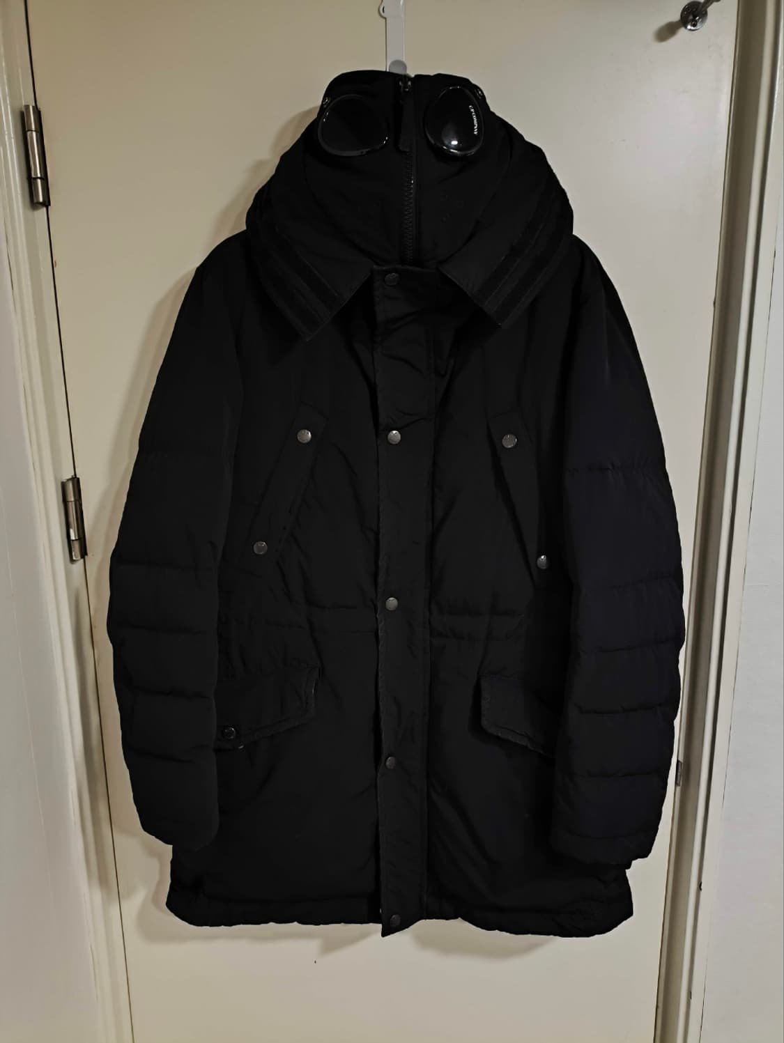 105 CP컴퍼니 고글 패딩 노르지 상품이미지1