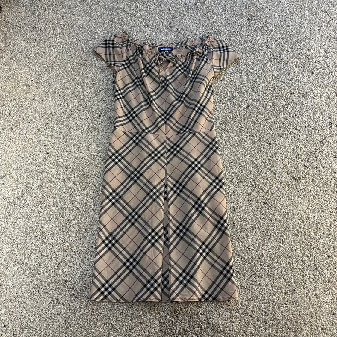 버버리 원피스 상품이미지1