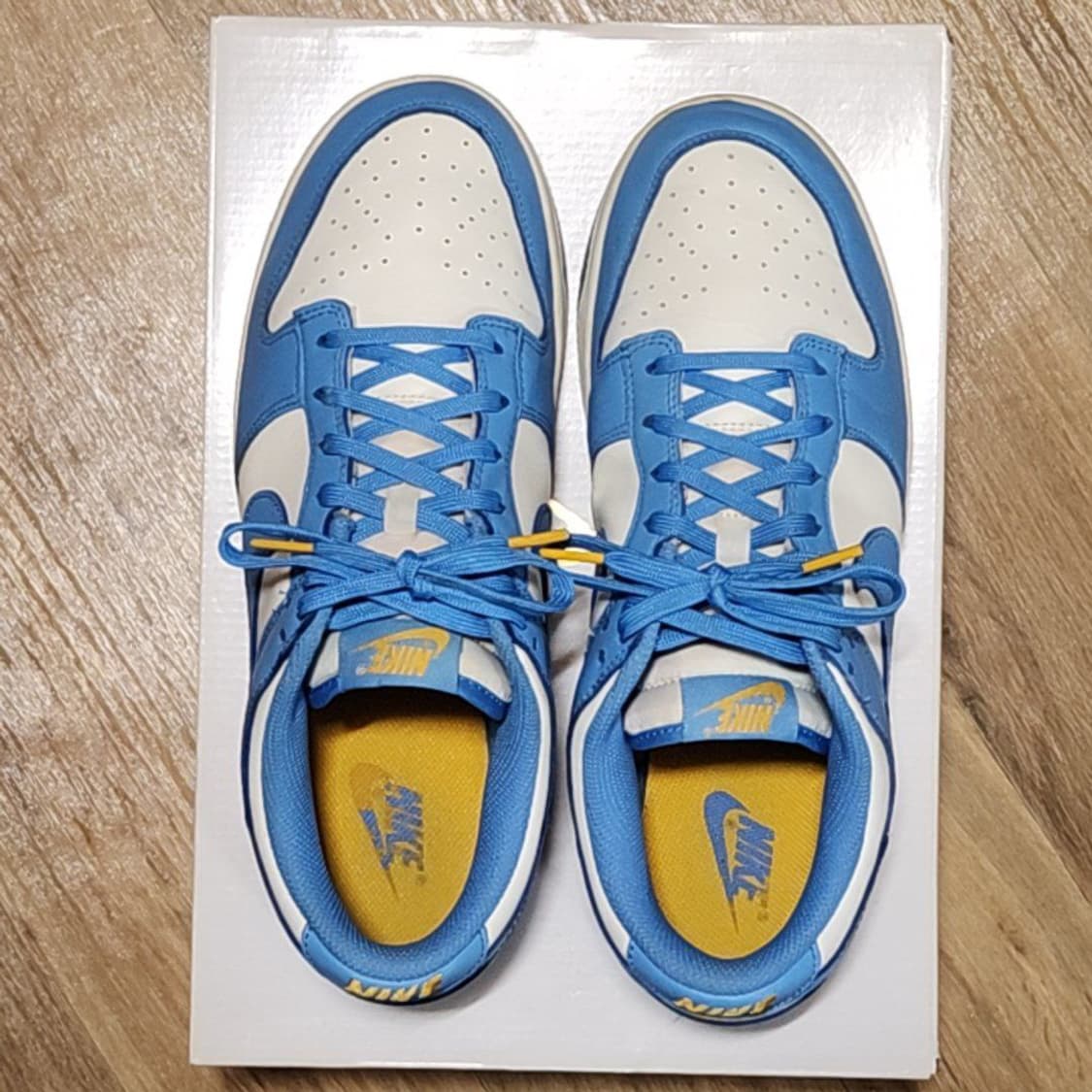 나이키 덩크 275 코스트 UNC 상품이미지4