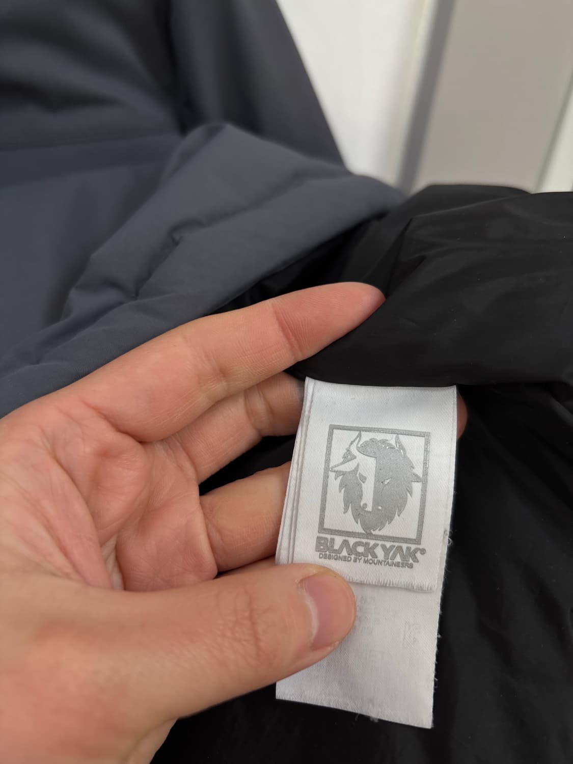 블랙야크 후드탈착 우먼 다운패딩 상품이미지8