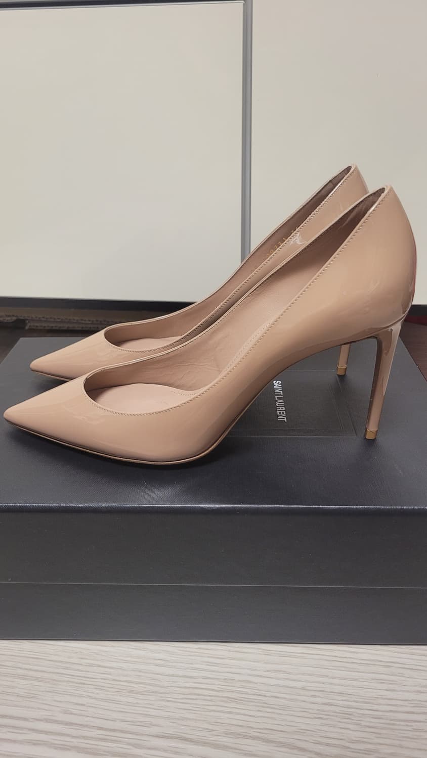 생로랑 ANJA 85 페이턴트 누드 36 사이즈 판매합니다. 상품이미지3