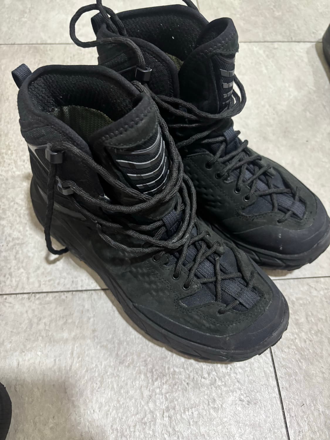 호카 오네오네 울트라 하이 고어텍스 250 상품이미지1