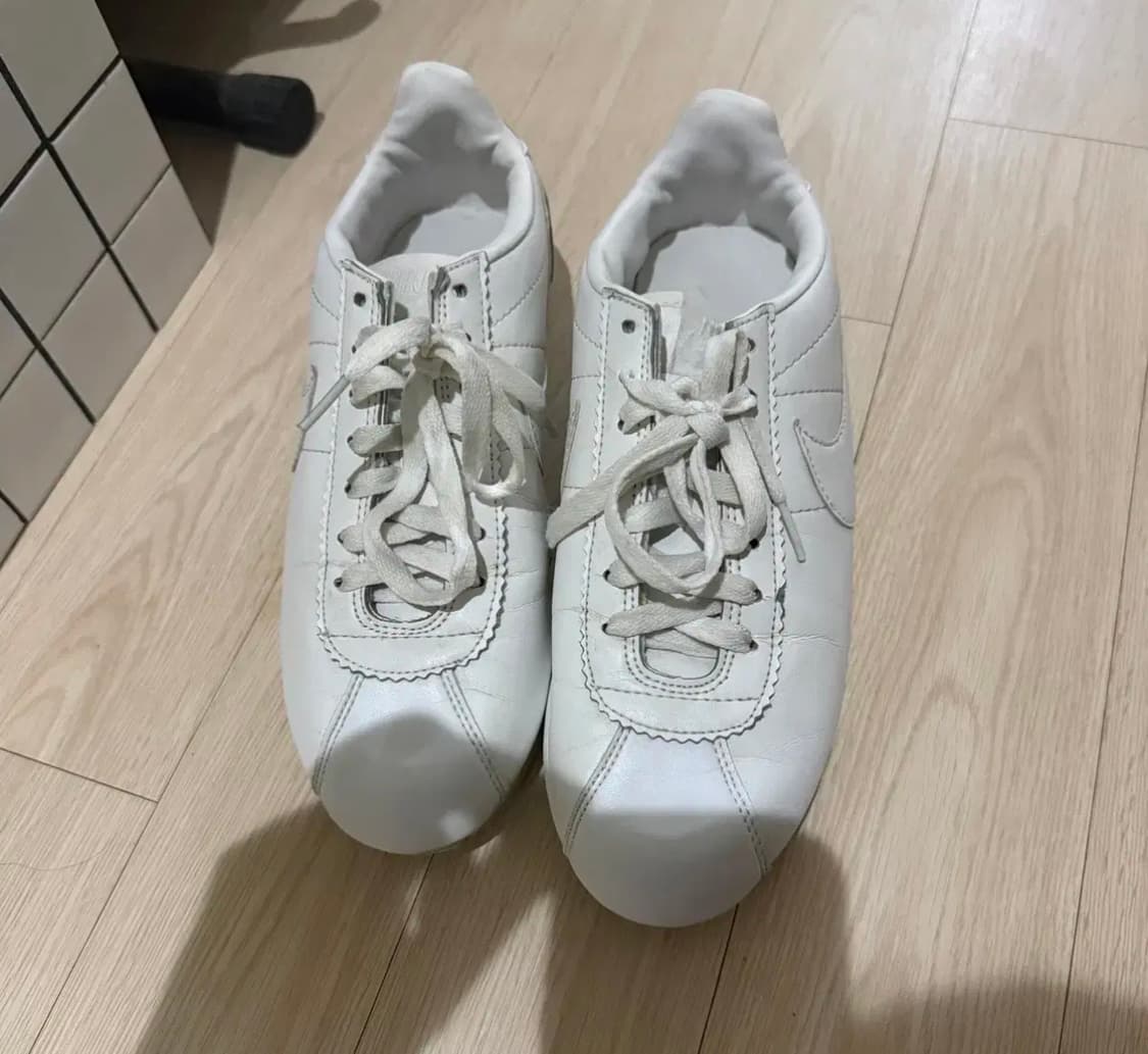 나이키 클래식 코르테즈 레더 올흰 250 상품이미지2