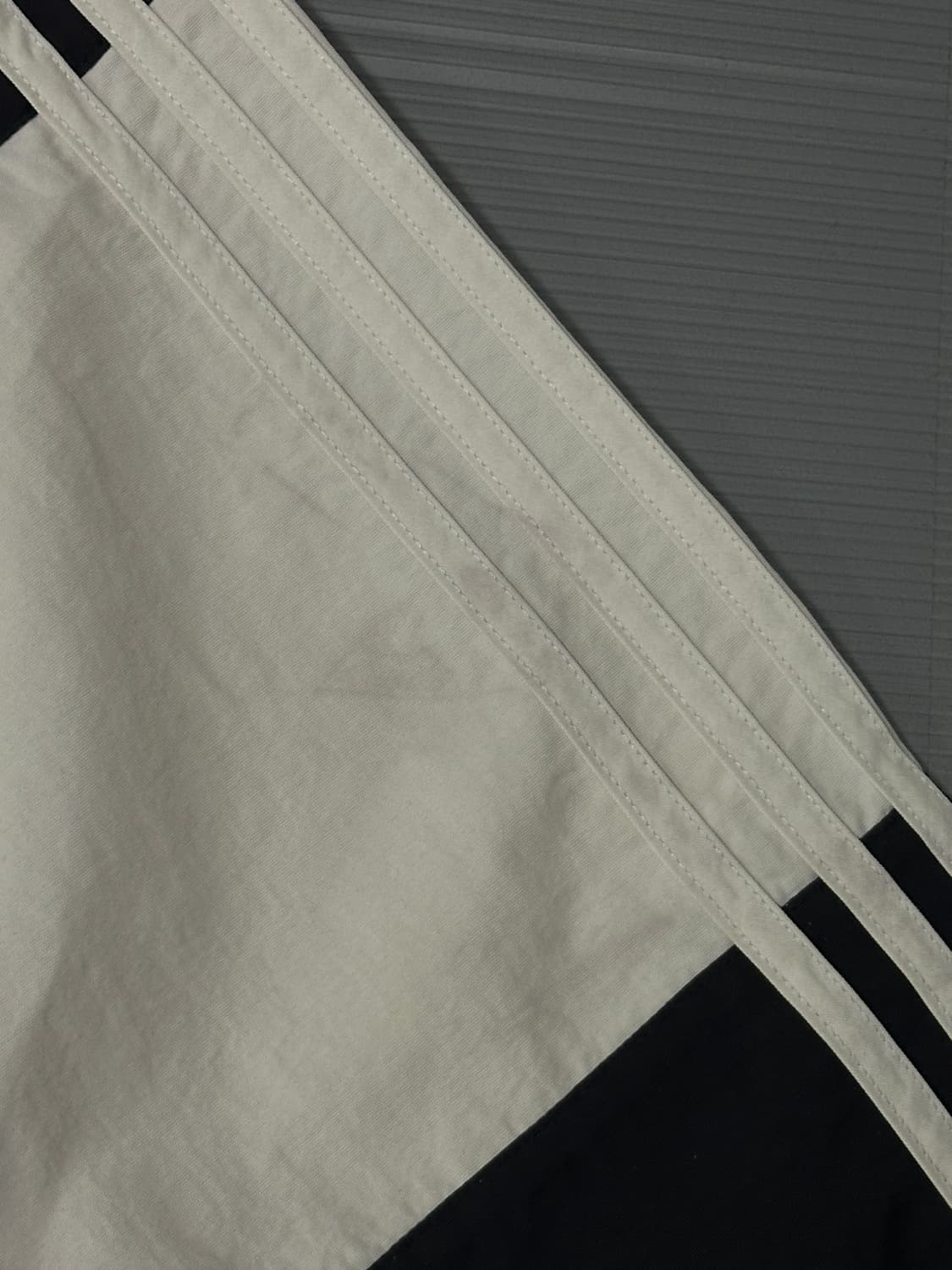 아디다스 배색 바람막이 자켓 흰검 XL 상품이미지4