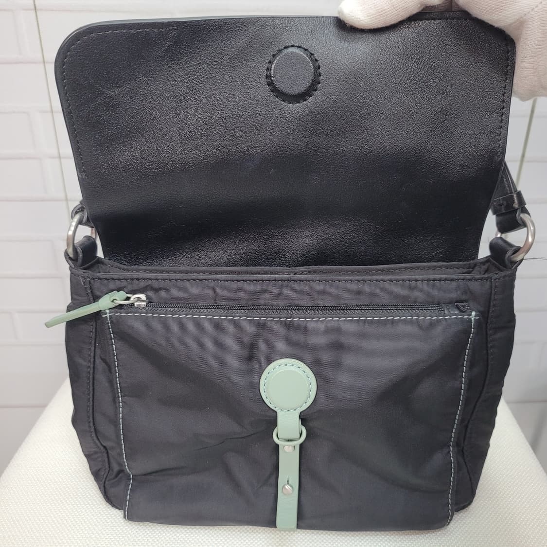 만다리나덕 핸드백 숄더백 블랙 상품이미지3