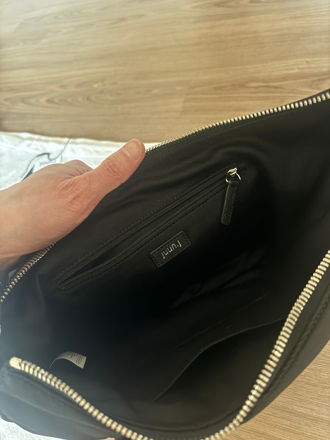 준지 juun.j 나일론 호보백 크로스백 가방 판매 상품이미지3