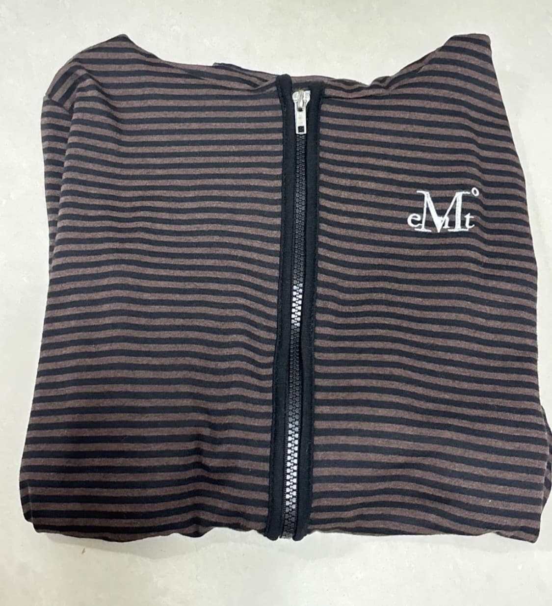 무센트 스트라이프 크롭 후드집업 상품이미지4