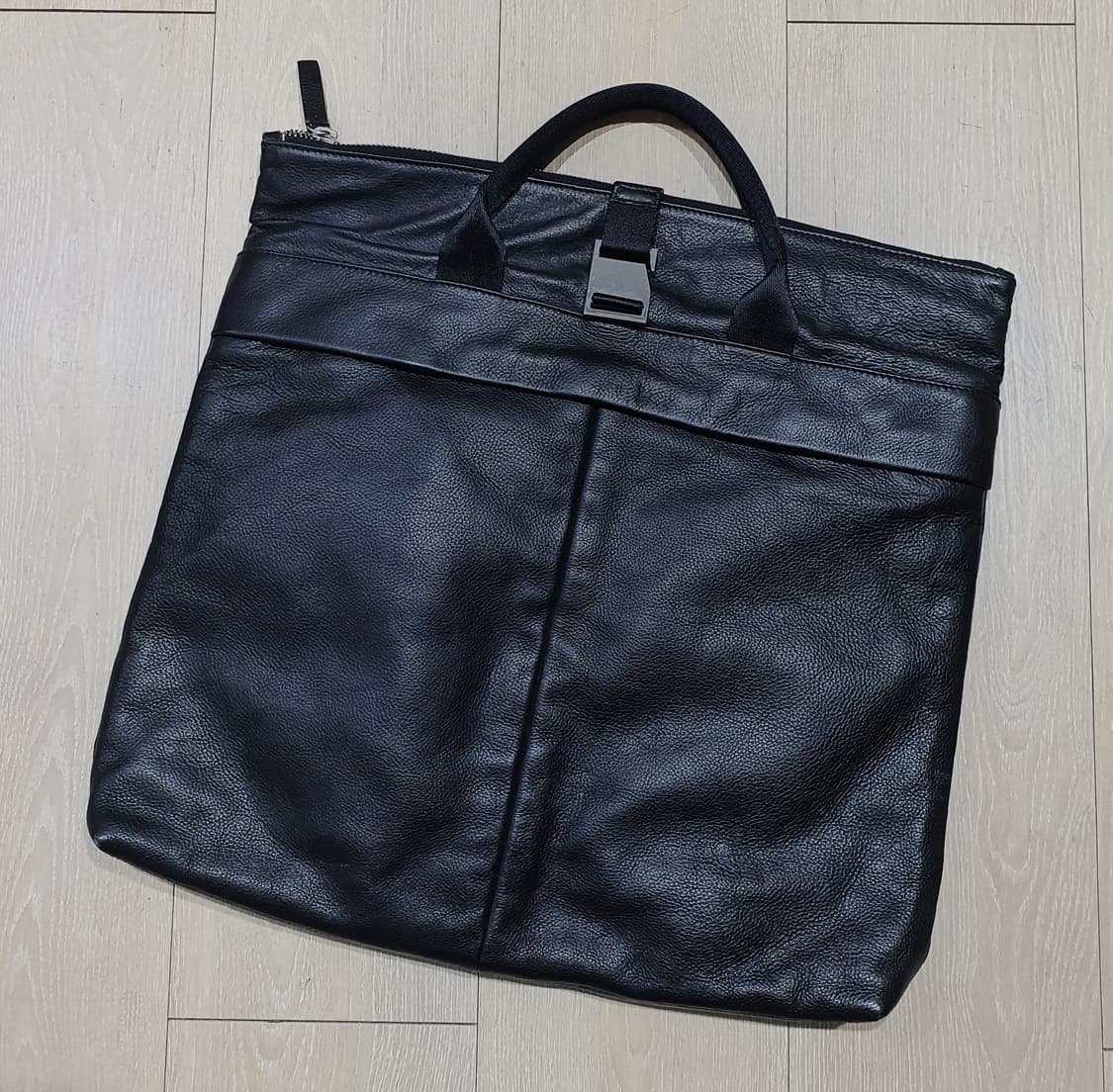 cos 레더 헬멧백 49cm 소가죽 상품이미지1