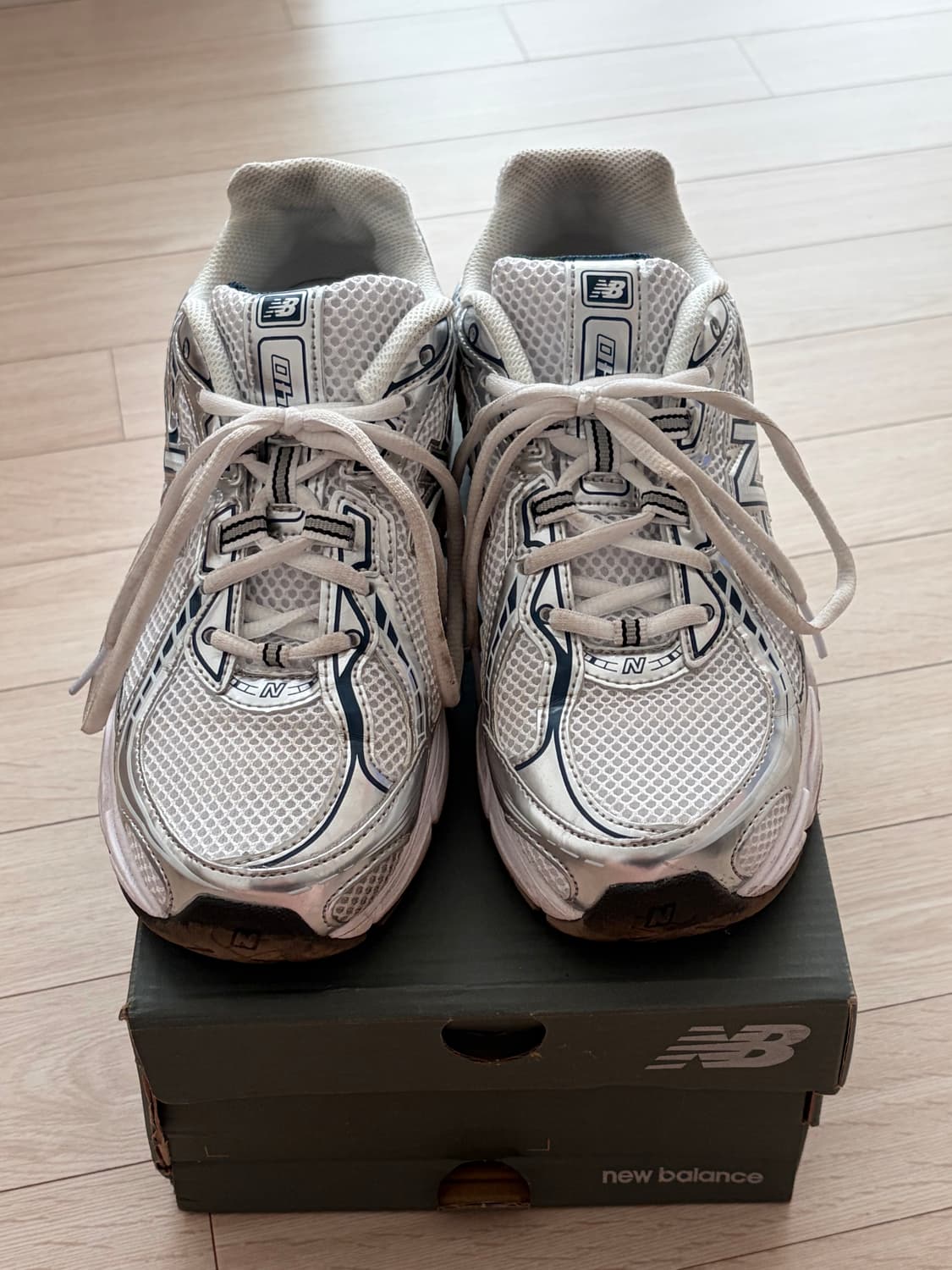 뉴발란스(로스) / 740 화이트네이비 실버 / 255 상품이미지6