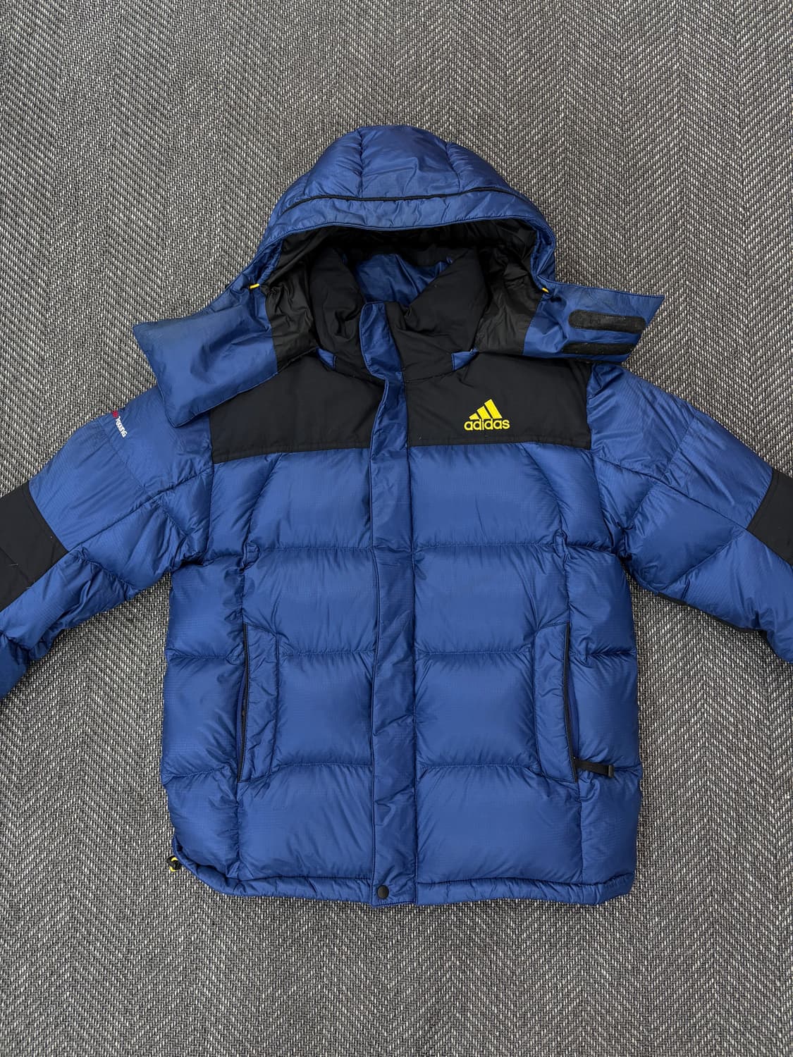 아디다스 구스 800 패딩 상품이미지2