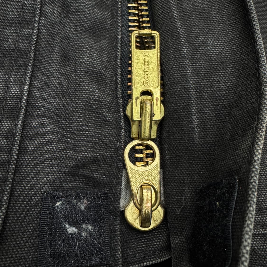 칼하트 OG 가죽패치 C26 blk 샌드스톤 아크틱 페이딩 워크자켓 블랙 상품이미지5